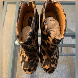 Izabella Ru animal print stack peep toe heel